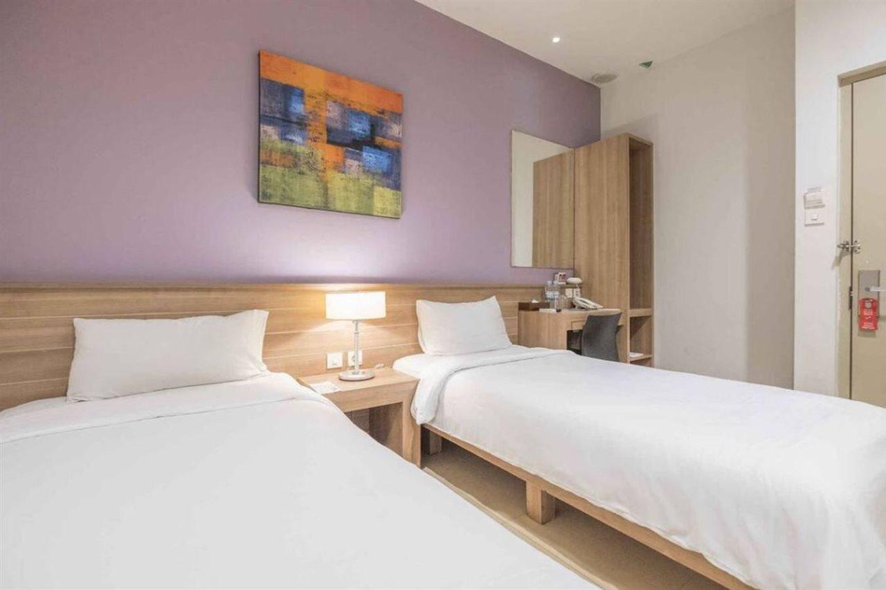 Aswin Hotel And Spa Makassar Kültér fotó