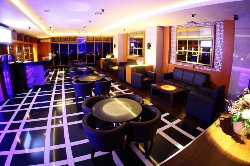 Aswin Hotel And Spa Makassar Kültér fotó