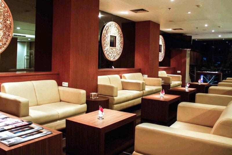 Aswin Hotel And Spa Makassar Kültér fotó