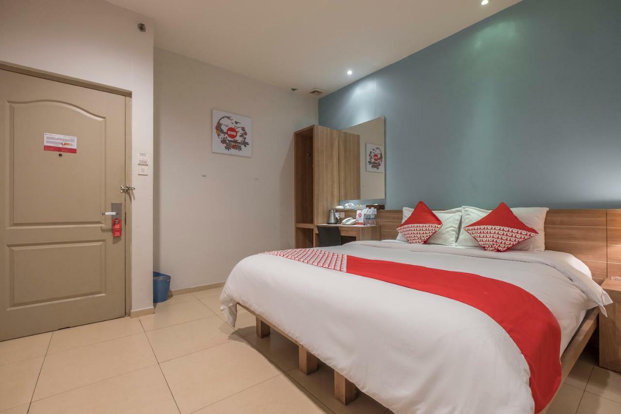 Aswin Hotel And Spa Makassar Kültér fotó