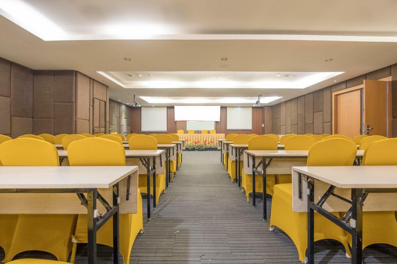 Aswin Hotel And Spa Makassar Kültér fotó