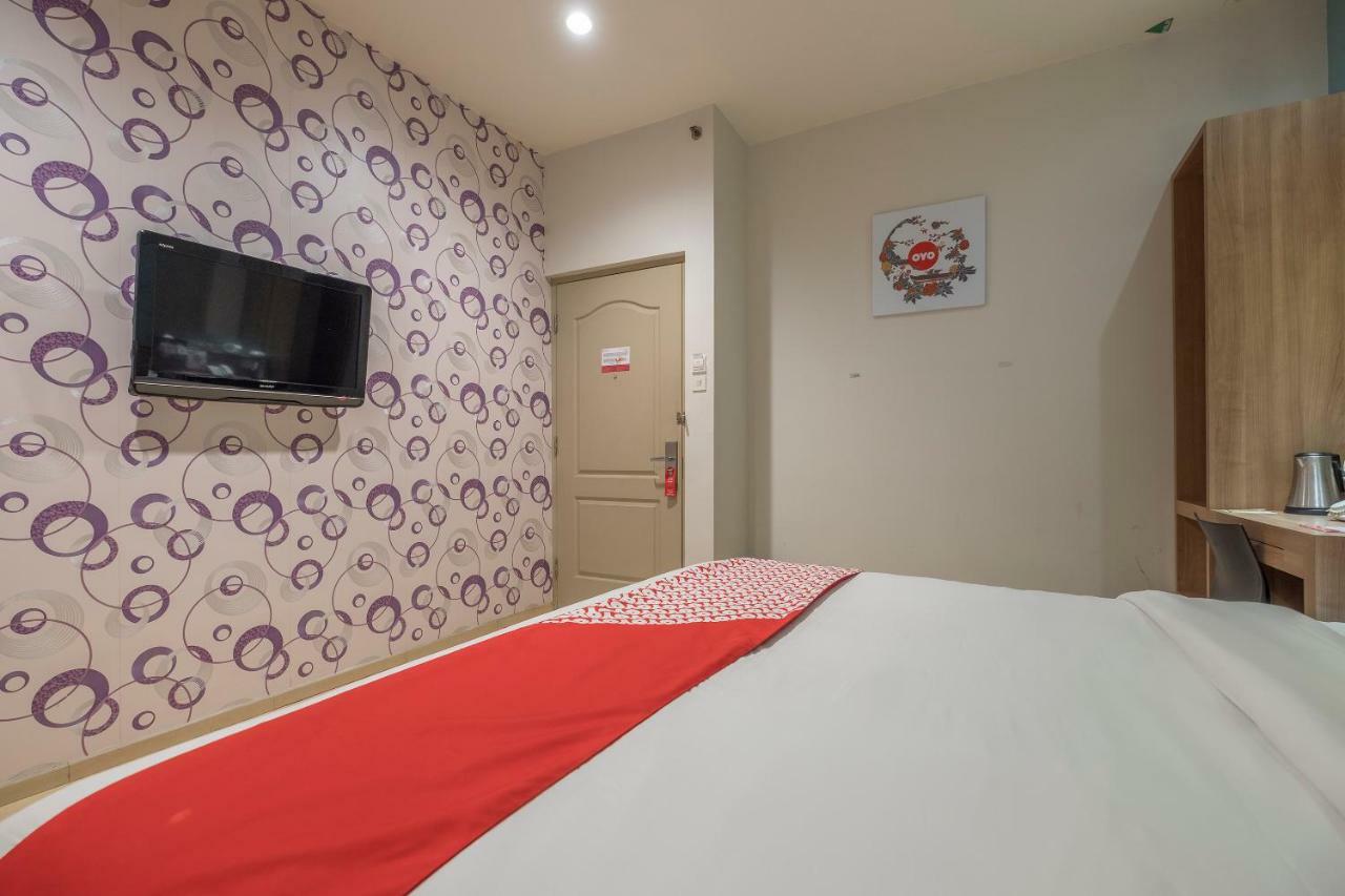 Aswin Hotel And Spa Makassar Kültér fotó