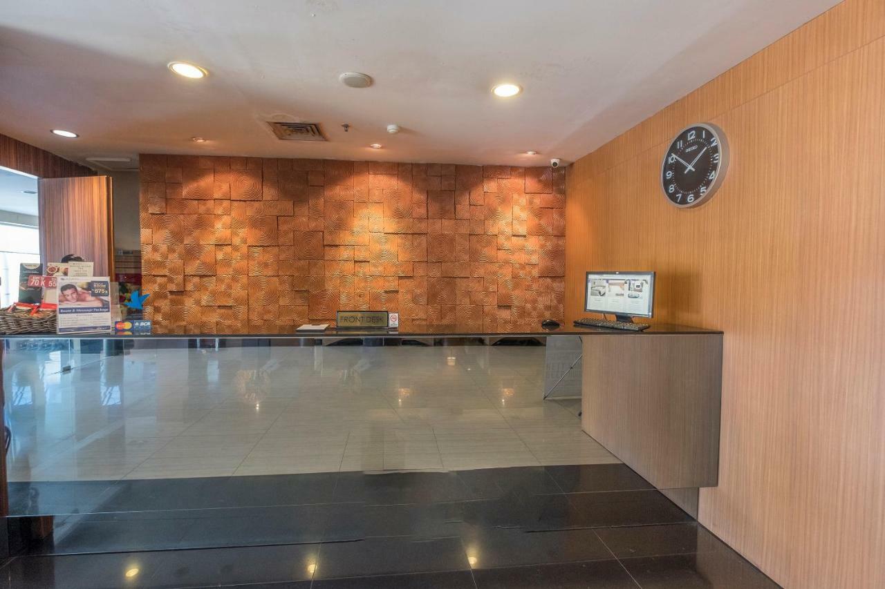 Aswin Hotel And Spa Makassar Kültér fotó